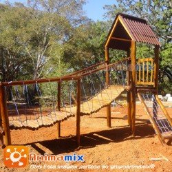 Playground com ponte dupla